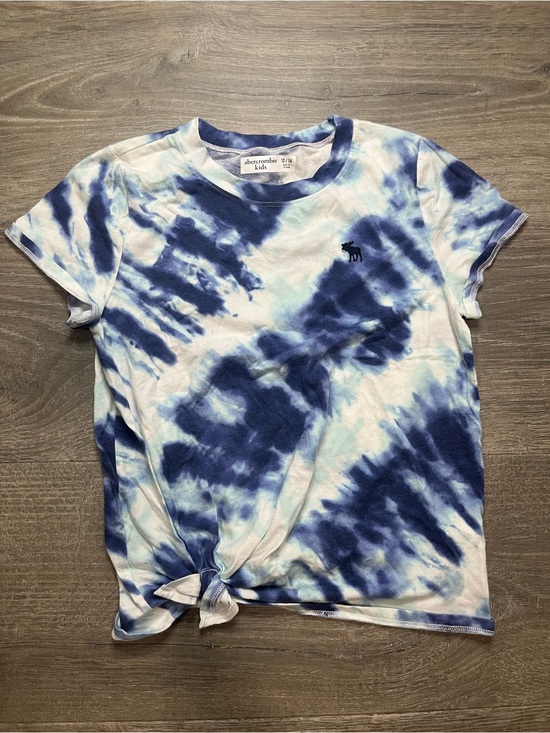abercrombie kids Other - abercrombie kids Blue & White Tie-Dye Tee